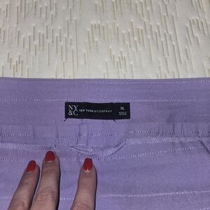 New York & Company Lavender Women's Shorts. Pull On XL.